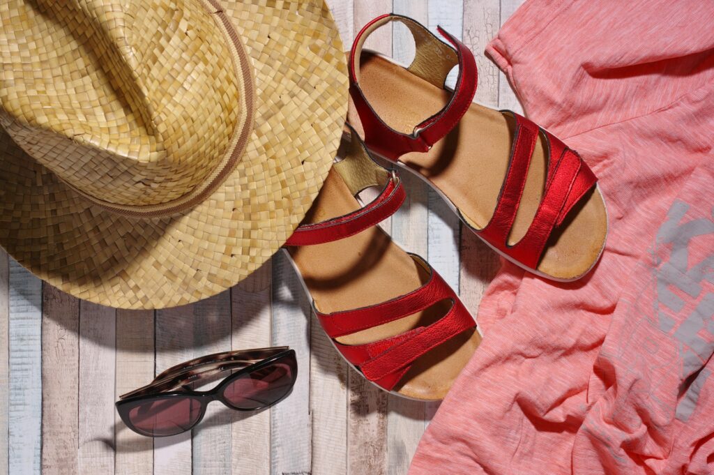 calzado para el verano, sandalias mujer, sandalias doradas, sandalias verano, sandalias mujer, blog de moda, blog de moda español, zapatos made in spain
