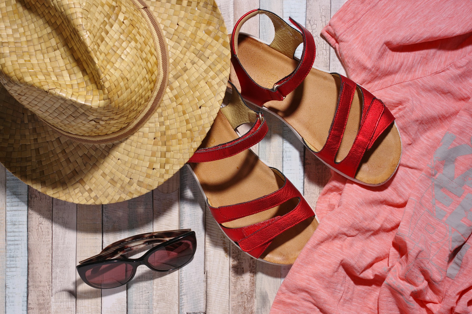 calzado para el verano, sandalias mujer, sandalias doradas, sandalias verano, sandalias mujer, blog de moda, blog de moda español, zapatos made in spain